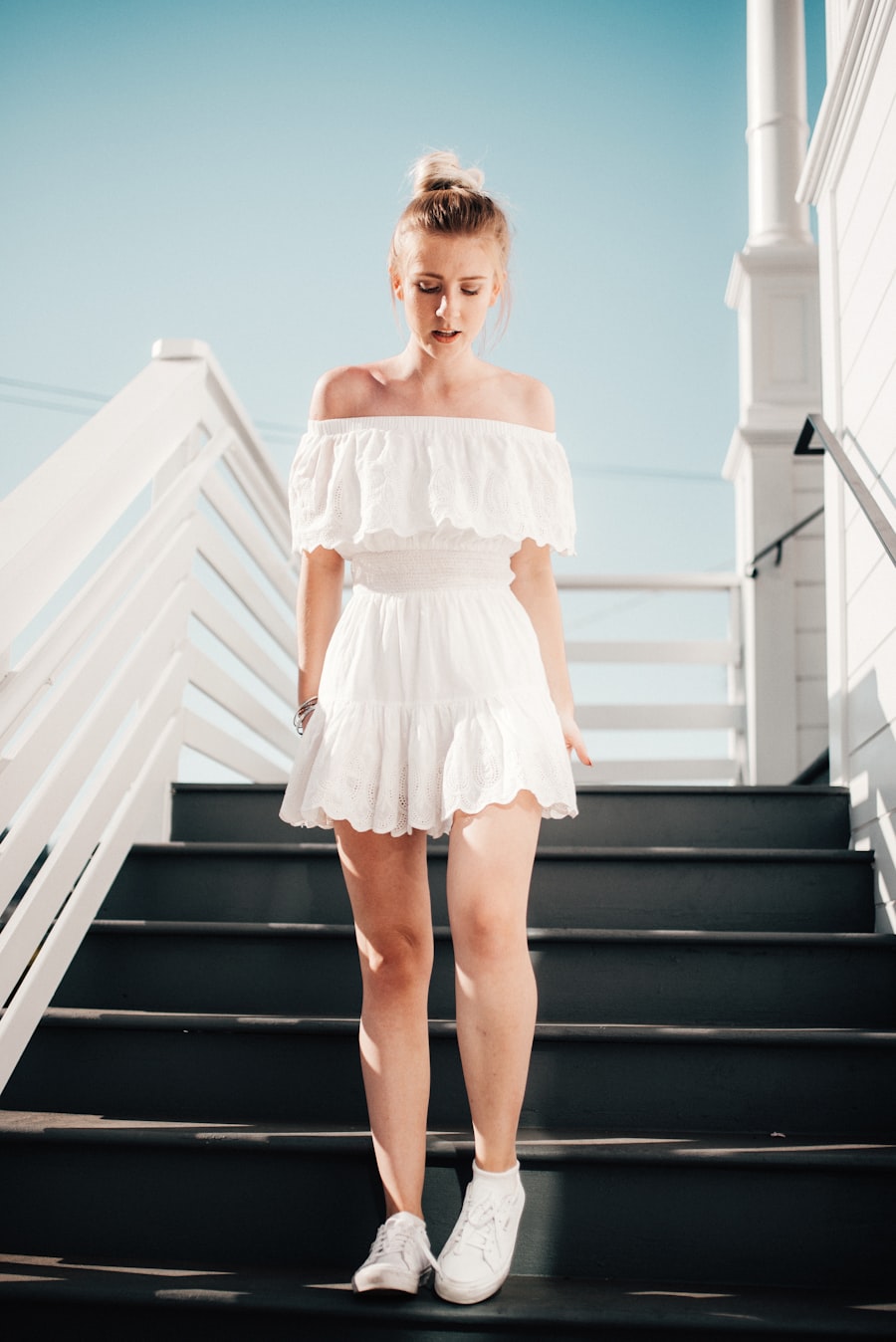 Koleksi fashion kasual LUMORA
